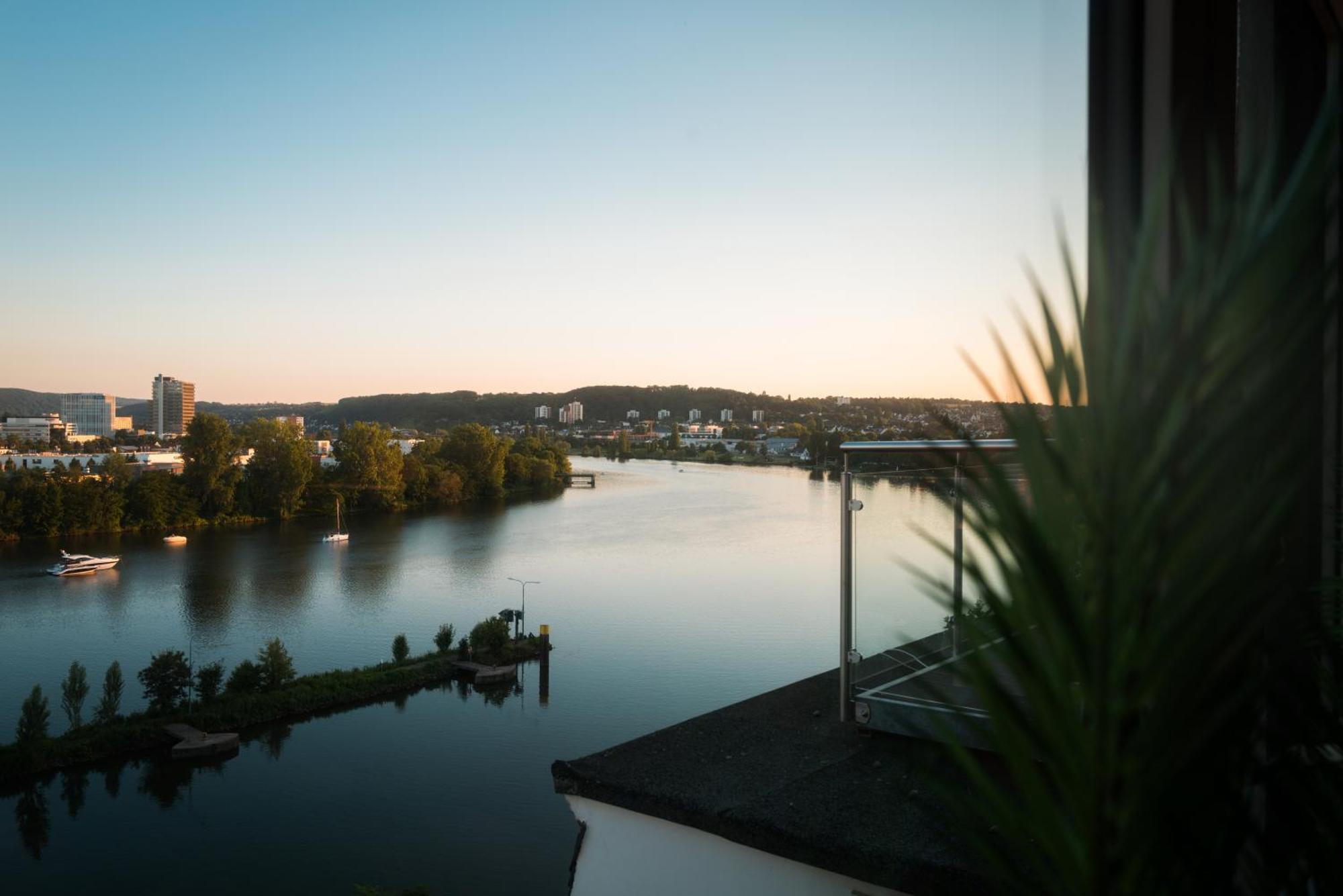 Penthouse Wohnung Mit Schoenem Moselblick In Metternich Koblenz  Exterior photo