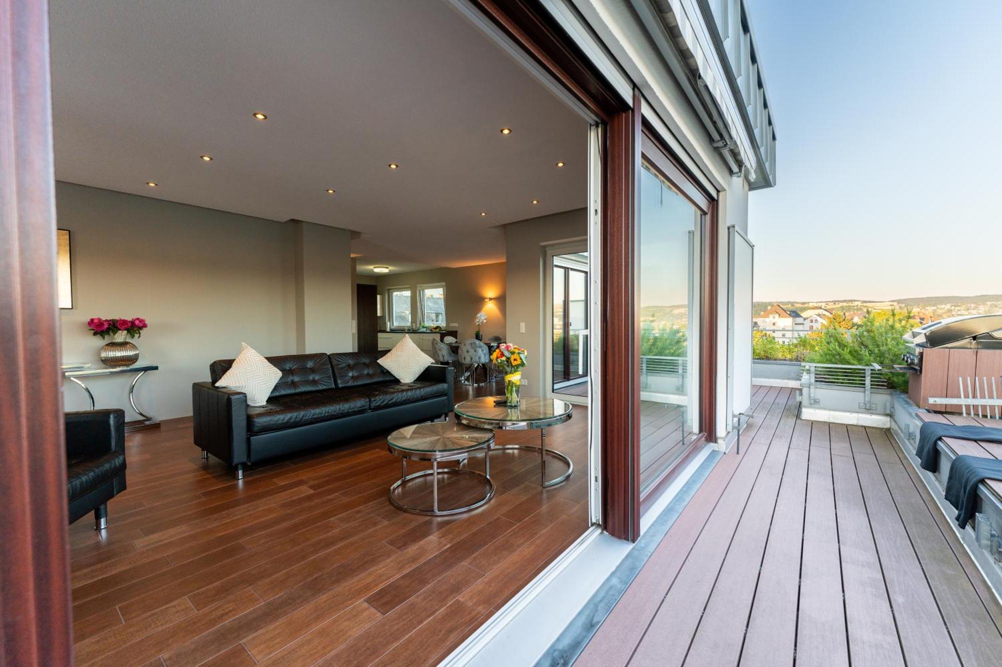 Penthouse Wohnung Mit Schoenem Moselblick In Metternich Koblenz  Exterior photo