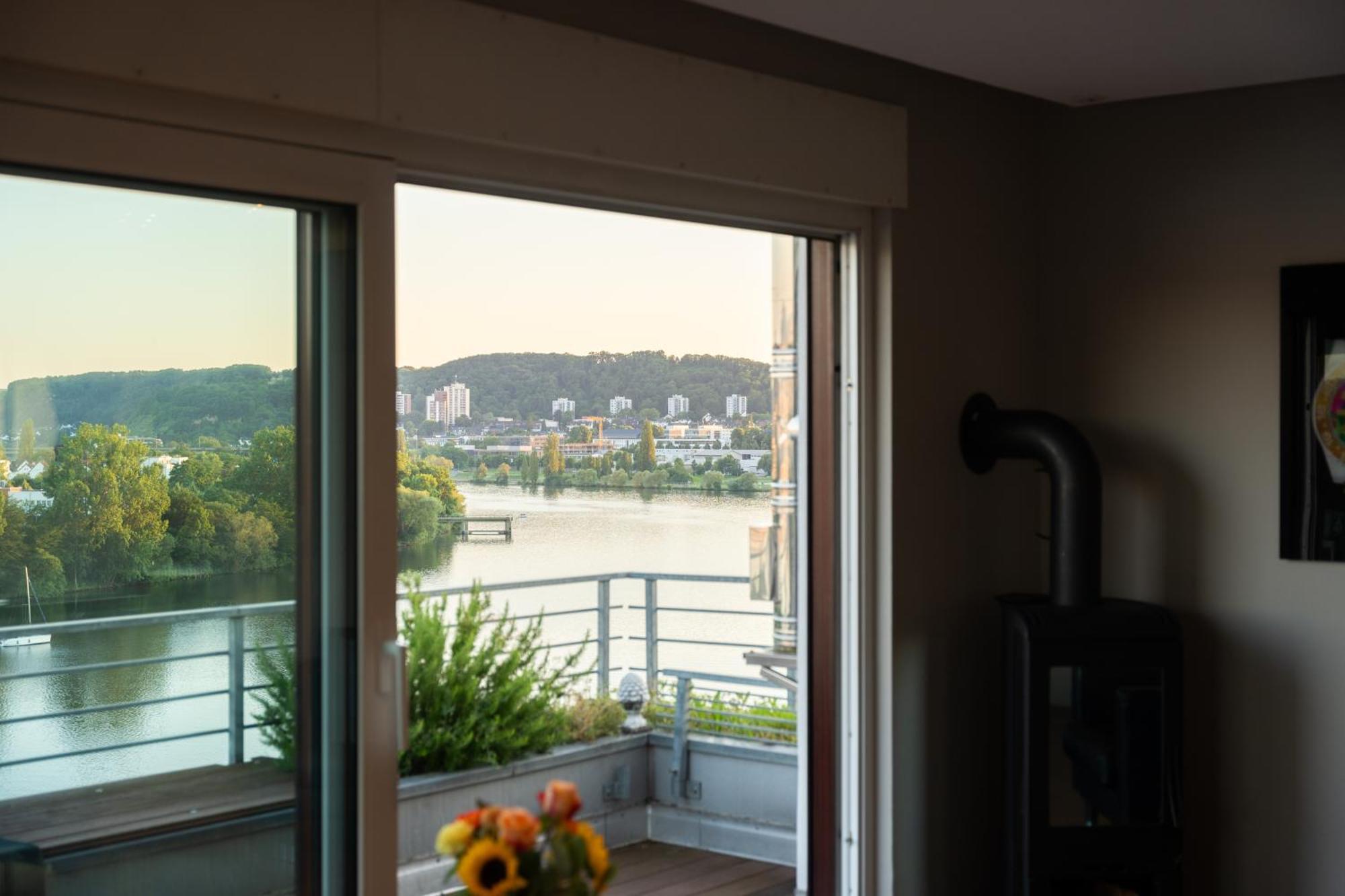 Penthouse Wohnung Mit Schoenem Moselblick In Metternich Koblenz  Exterior photo