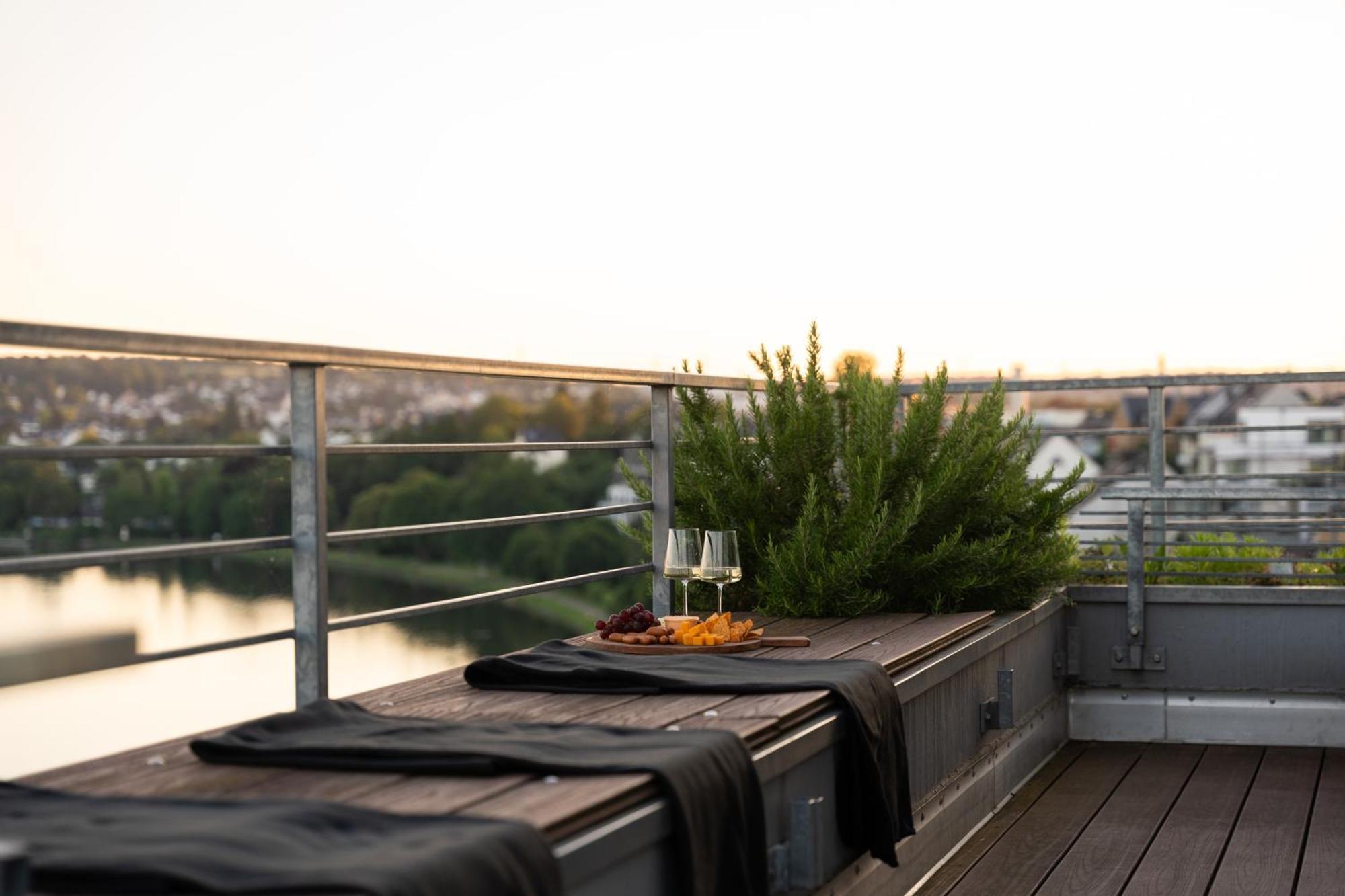 Penthouse Wohnung Mit Schoenem Moselblick In Metternich Koblenz  Exterior photo