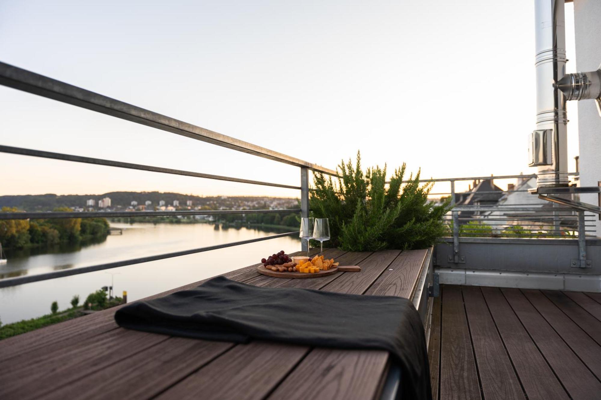 Penthouse Wohnung Mit Schoenem Moselblick In Metternich Koblenz  Exterior photo